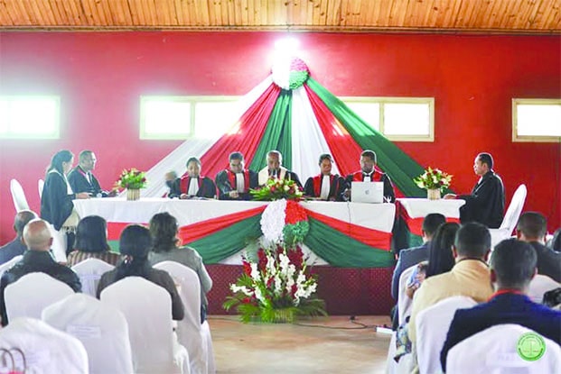 Image à la une de Irrégularités dans l’utilisation de fonds publics – La Cour des comptes d’Antananarivo épingle plusieurs Communes