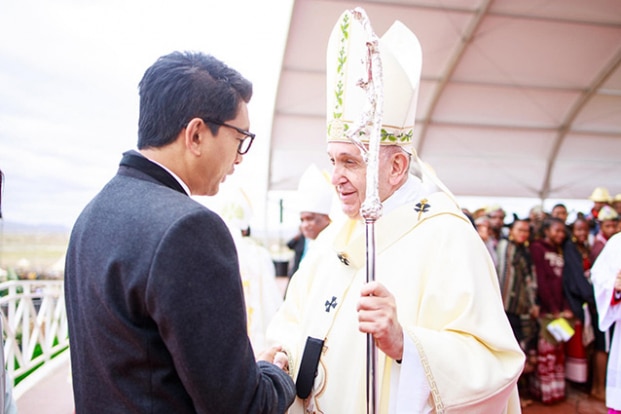 Image à la une de Décès du Pape François –  Andry Rajoelina salue la mémoire d’un homme de paix