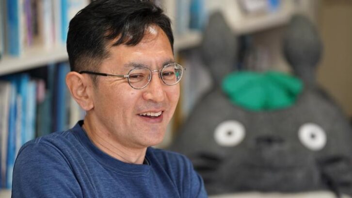 Image à la une de L’IA arrive dans l’anime mais Hayao Miyazaki est irremplaçable selon le fils