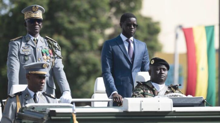 Image à la une de Sénégal: le président Faye assure avoir “tout fait” pour faire revenir les juntes sahéliennes dans la Cedeao