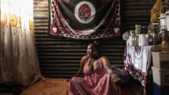 Image à la une de “Je ne veux pas mourir”: les séropositifs du Lesotho se tournent vers la médecine traditionnelle