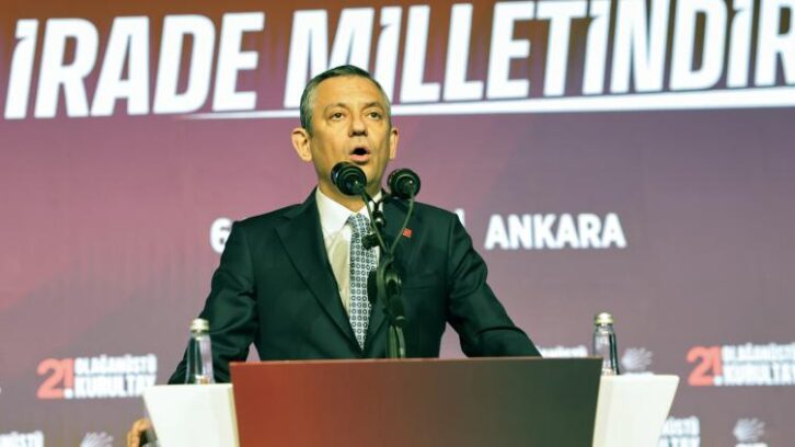 Image à la une de Turquie: le principal parti de l’opposition veut des élections “au plus tard en novembre”