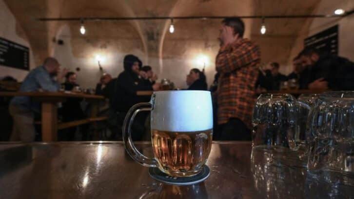 Image à la une de “La meilleure au monde”: la bière tchèque en quête du label Unesco