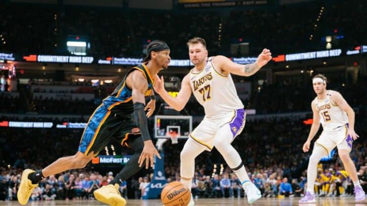 Image à la une de NBA: Les Lakers foudroient le Thunder, Cleveland giflé par Sacramento