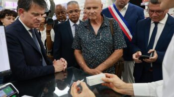 Image à la une de Manuel Valls lance la campagne de vaccination contre le chikungunya à La Réunion