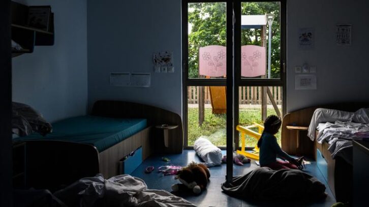 Image à la une de Une commission d’enquête parlementaire tire la sonnette d’alarme sur l’aide sociale à l’enfance