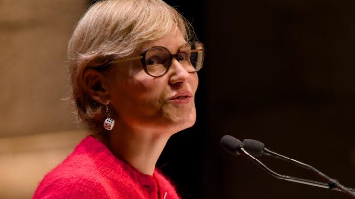 Image à la une de MeToo: le rapport parlementaire est “impressionnant et “assez terrifiant”, pour Judith Godrèche