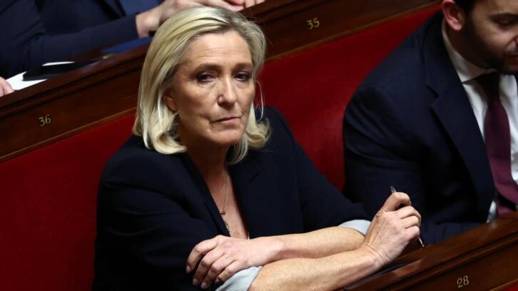Image à la une de L’hypothèque Le Pen, un casse-tête aussi pour ses adversaires
