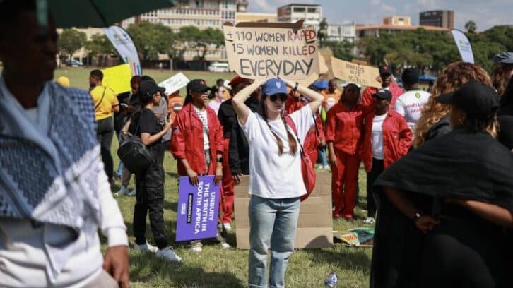 Image à la une de Afrique du Sud: appels à reconnaître les violences sexistes comme une “catastrophe nationale”