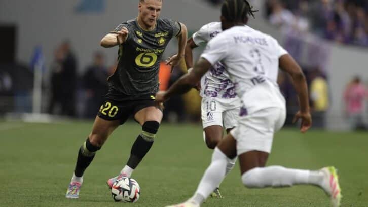 Image à la une de Ligue 1: Lille reste dans la course à la C1 en dominant Toulouse
