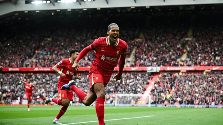 Image à la une de Angleterre: Liverpool s’approche du titre, Chelsea patine