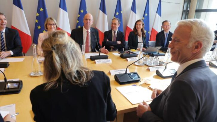Image à la une de Les organisations patronales réunies en “Conseil des entreprises” à Bercy
