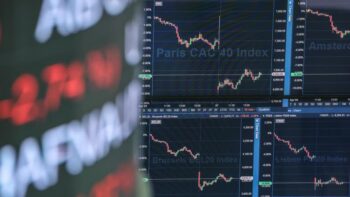 Image à la une de La Bourse de Paris en petite baisse, entre résultats d’entreprises et guerre commerciale