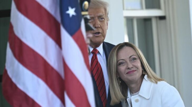 Image à la une de Trump sûr à “100%” qu’un accord sur les droits de douane avec l’UE sera trouvé