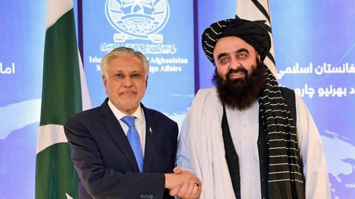 Image à la une de Expulsions d’Afghans du Pakistan: Kaboul exprime sa “profonde préoccupation”