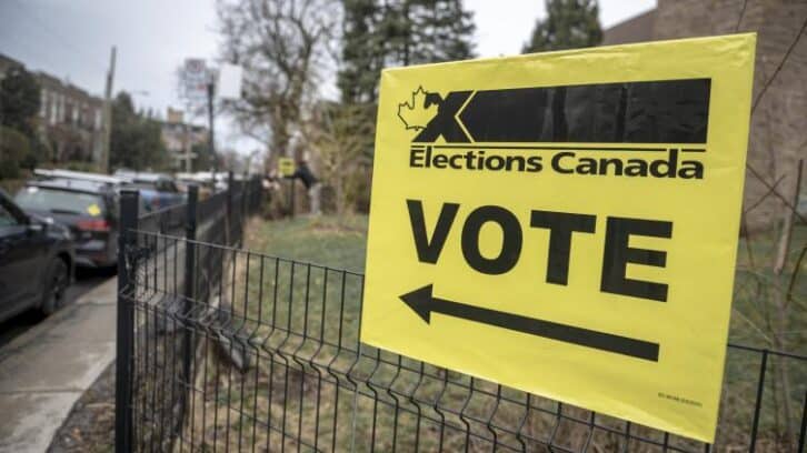 Image à la une de Au Canada, le Premier ministre Mark Carney toujours en tête, à une semaine d’un vote décisif