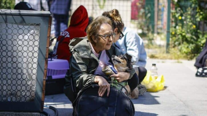 Image à la une de Turquie: un puissant séisme de magnitude 6,2 secoue Istanbul