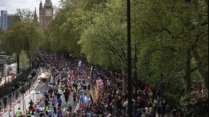 Image à la une de Au marathon de Londres, des histoires bouleversantes et insolites
