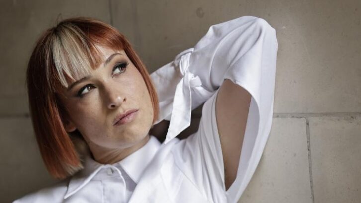 Image à la une de “Je t’accuse”: la chanteuse Suzane dénonce les violences sexuelles et affirme “faire partie” des victimes