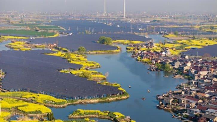 Image à la une de La Chine annonce que sa capacité en énergie éolienne et solaire dépasse pour la première fois le thermique