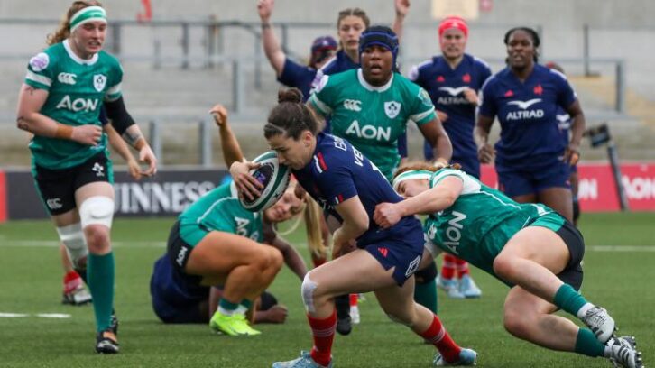 Image à la une de Six nations: “On a envie de marquer” les Anglaises, déclare la centre des Bleues Gabrielle Vernier