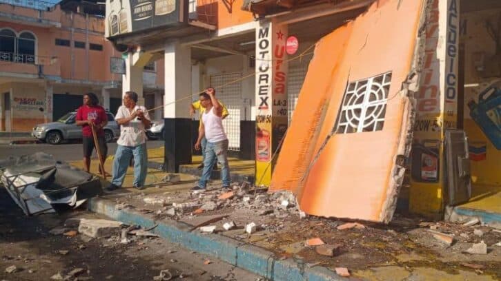 Image à la une de Un blessé, des bâtiments endommagés dans un séisme de magnitude 6,3 en Equateur