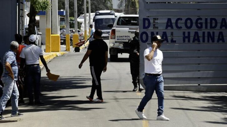 Image à la une de “De l’abus”: la chasse aux immigrées haïtiennes clandestines enceintes inquiète en République dominicaine