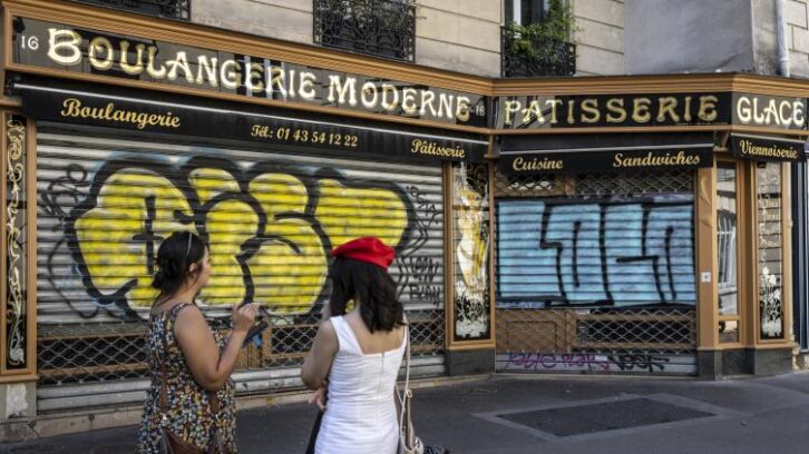 Image à la une de 1er-mai: sénateurs et gouvernement veulent assouplir les règles pour les boulangers et fleuristes