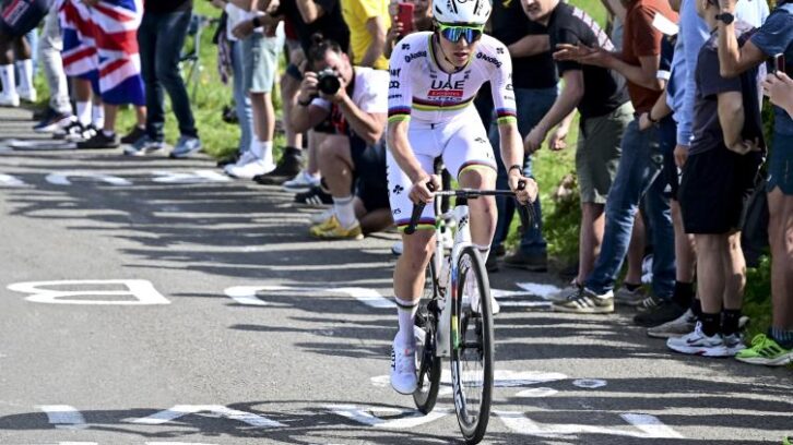 Image à la une de Cyclisme: Tadej Pogacar remporte son troisième Liège-Bastogne-Liège