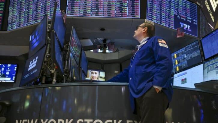 Image à la une de Wall Street sans direction claire, avant une vague de données économiques