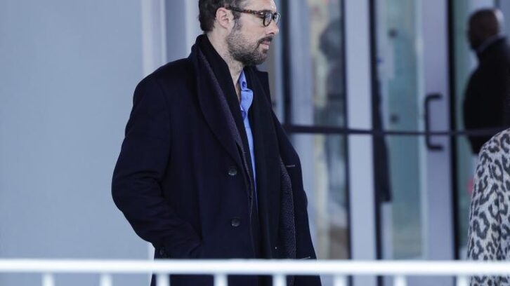 Image à la une de Nicolas Bedos revient dans un livre sur sa condamnation pour agressions sexuelles
