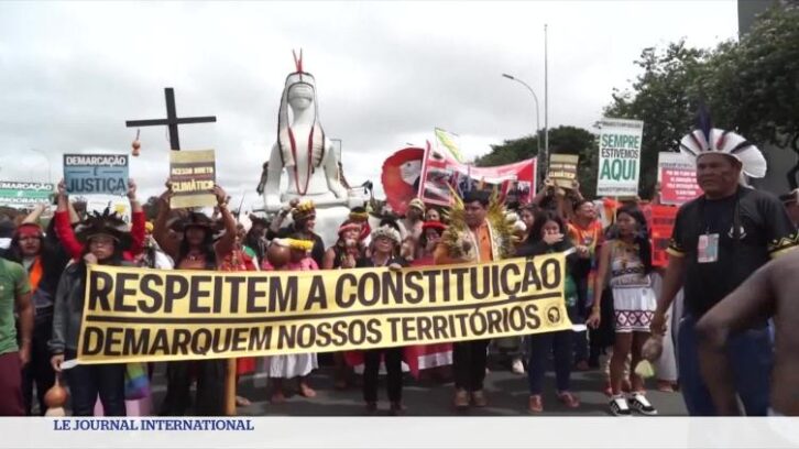 Image à la une de Brésil : manifestation de plus d’un millier d’autochtones à Brasilia
