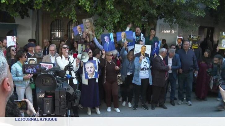 Image à la une de Tunisie : le procès de l’opposition