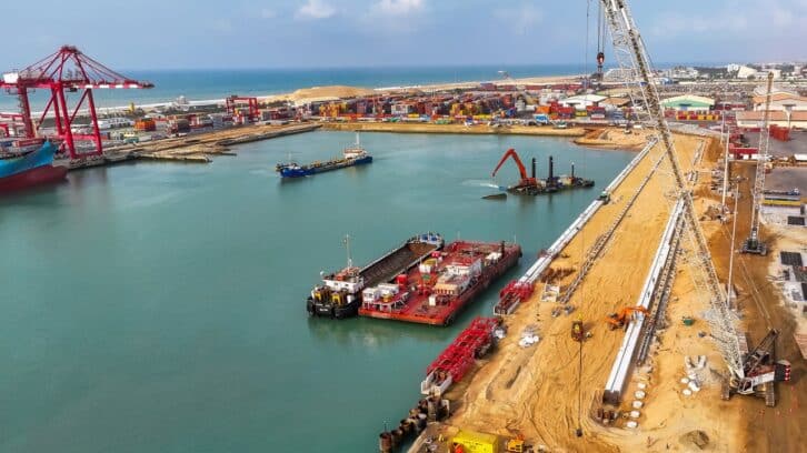 Image à la une de Au Port de Cotonou, des grands travaux pour une expansion qui paie