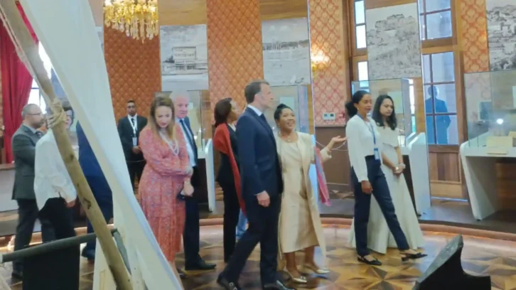 Image à la une de VISITE D’ETAT – Emmanuel Macron en visite symbolique à Anatirova ce jeudi
