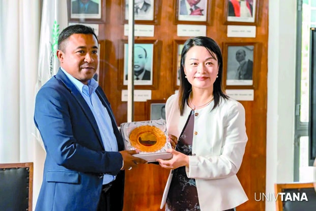 Image à la une de Université d’Antananarivo – A la conquête des grands réseaux mondiaux 
