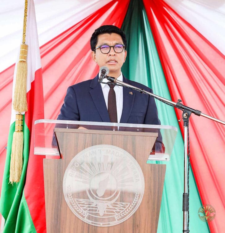 Image à la une de SORTIE MÉDIATIQUE DE RAJOELINA – Le Président attendu sur les sujets brûlants