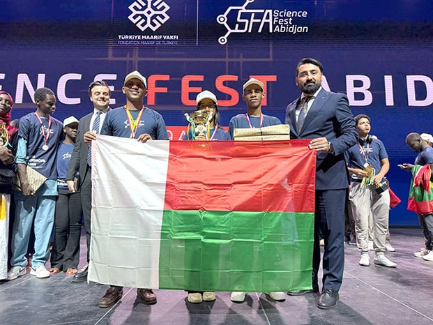 Image à la une de Vie sans handicap – Madagascar brille au concours « Science Fest Abidjan 2025 »