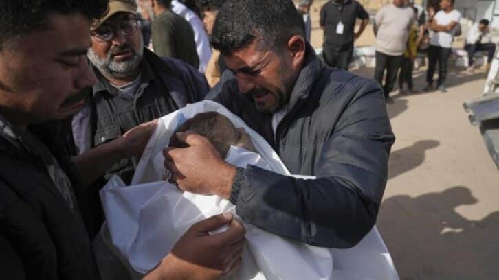 Image à la une de Israël prévoit une intensification de son offensive à Gaza, malgré l’annonce de la libération d’un otage
