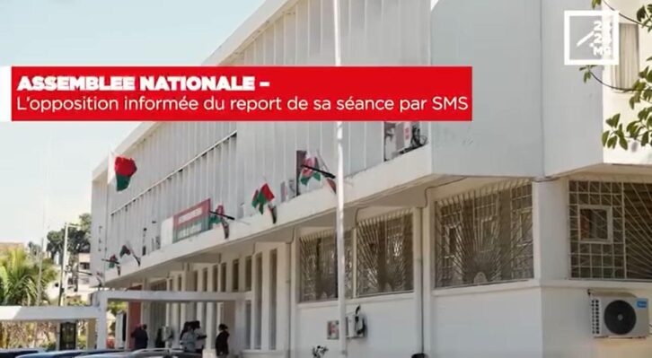 Image à la une de ASSEMBLEE NATIONALE – L’opposition informée du report de sa séance par SMS