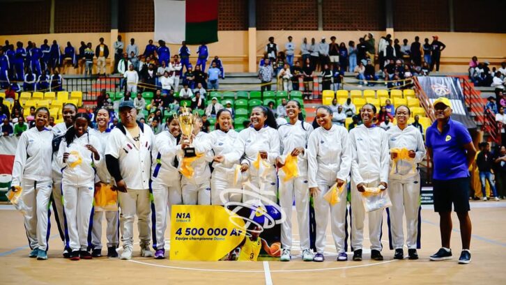 Image à la une de BASKETBALL – Le COSPN chez les hommes et le JEA chez les dames remportent la Coupe de la ligue de Vakinankaratra