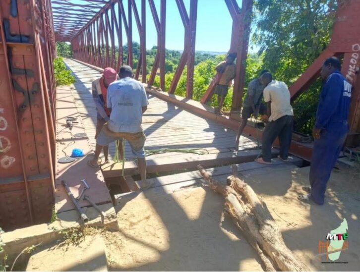 Image à la une de INFRASTRUCTURES – Les travaux d’urgence se poursuivent sur la RN10 en attendant le lancement officiel des travaux de réhabilitation