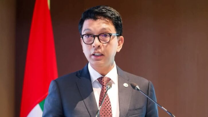 Image à la une de Andry Rajoelina annonce un partenariat avec la société émiratie Masdar pour l’installation de 150 MW d’énergie solaire