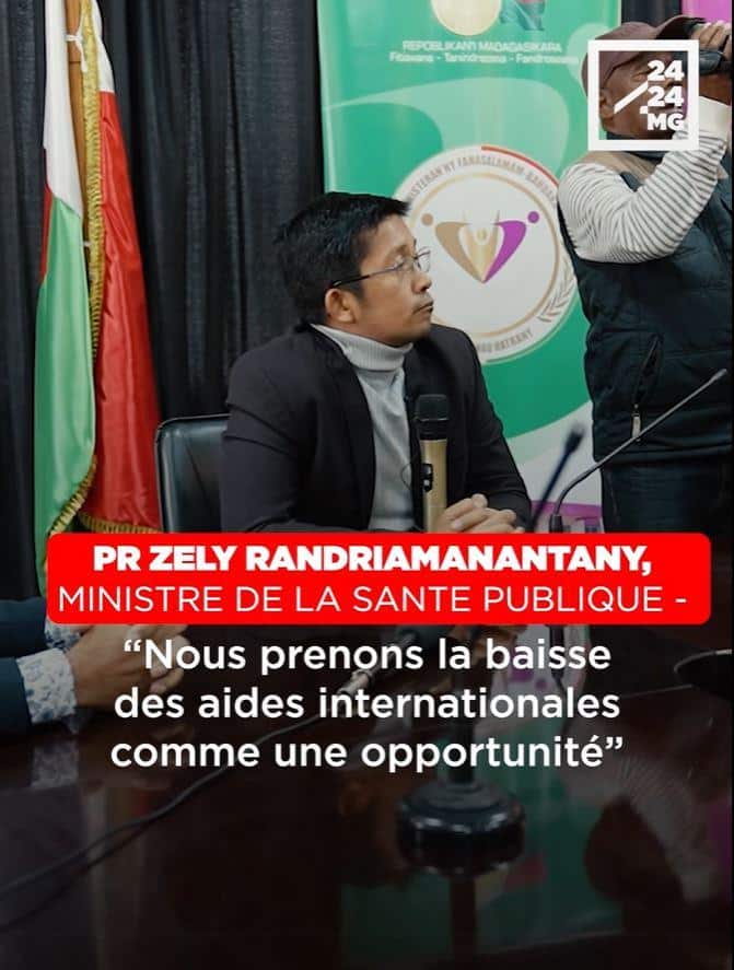 Image à la une de PR ZELY RANDRIAMANANTANY, MINISTRE DE LA SANTE PUBLIQUE – “Nous prenons la baisse des aides internationales comme une opportunité”