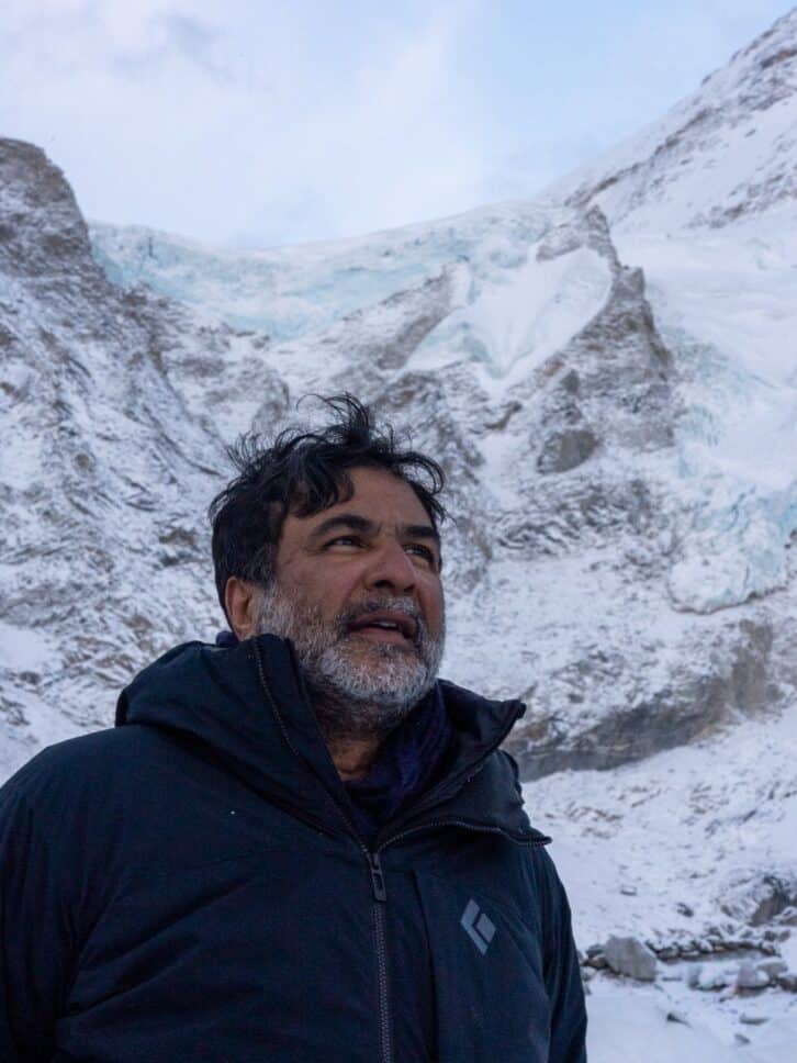 Image à la une de FAMILLE BOUKA – Assaut final du sommet de l’Everest