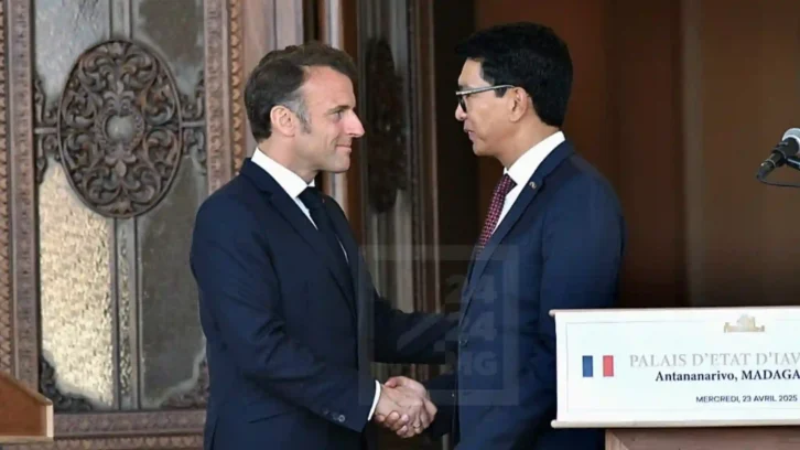 Image à la une de ILES EPARSES – Andry Rajoelina se dit prêt à discuter d’une “solution durable dans l’intérêt des deux Nations”