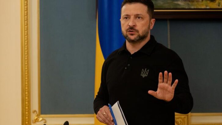 Image à la une de Minerais: Zelensky salue l’accord “véritablement équitable” signé avec Washington