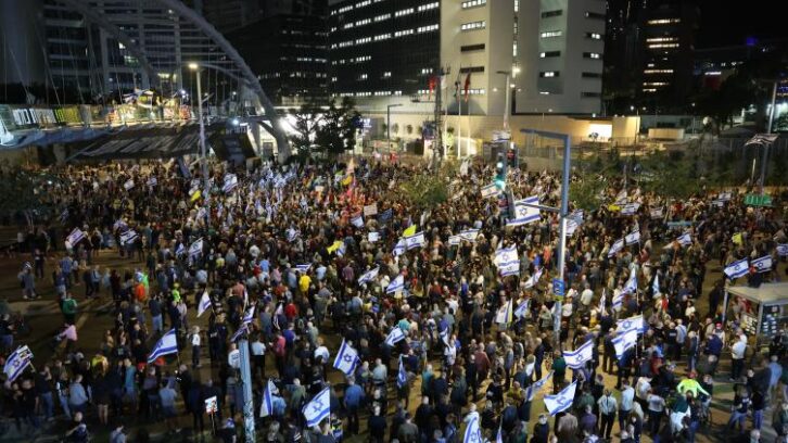 Image à la une de Israël rappelle des dizaines de milliers de réservistes pour son offensive à Gaza, selon des médias