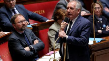 Image à la une de Budget: ceux qui demandent de nouvelles dépenses “trahissent l’intérêt du pays”, estime Bayrou