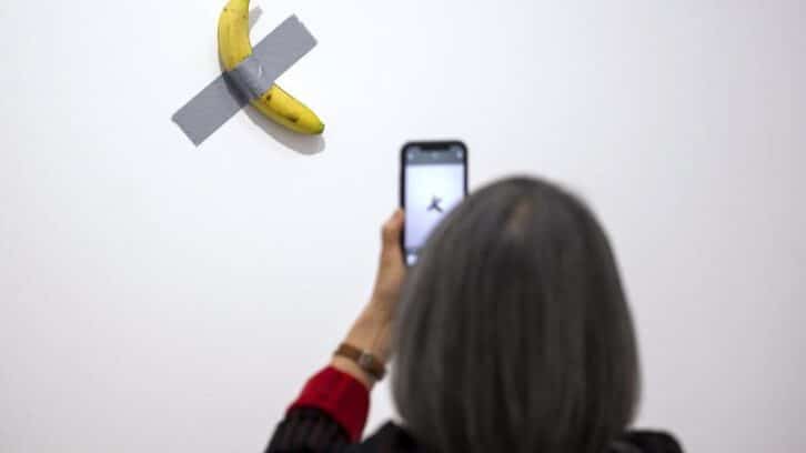 Image à la une de A Metz, 400 oeuvres du Centre Pompidou dialoguent avec Maurizio Cattelan